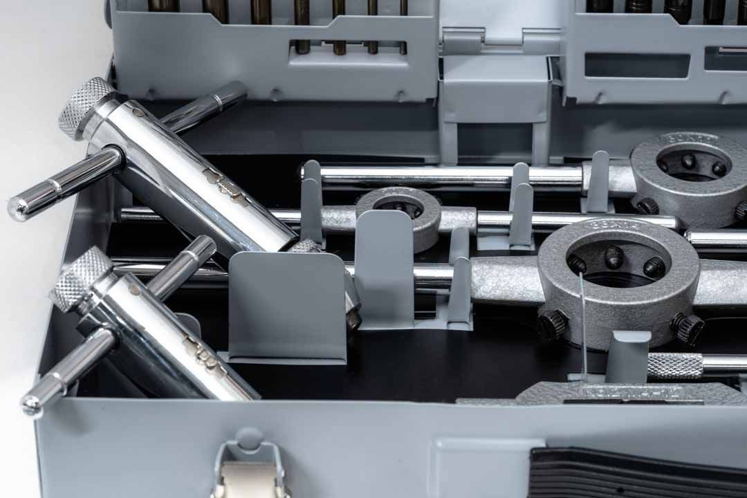 Zestaw HSSE do stali nierdzewnej: Gwintowniki ręczne | Narzynki | Narzędzia: M3-12