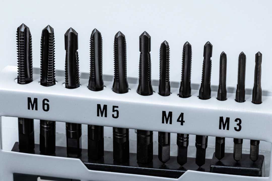 Zestaw HSSE do stali nierdzewnej: Gwintowniki ręczne | Narzynki | Narzędzia: M3-12